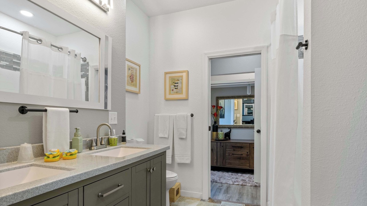 Photo of Bathroom in Linn Creek