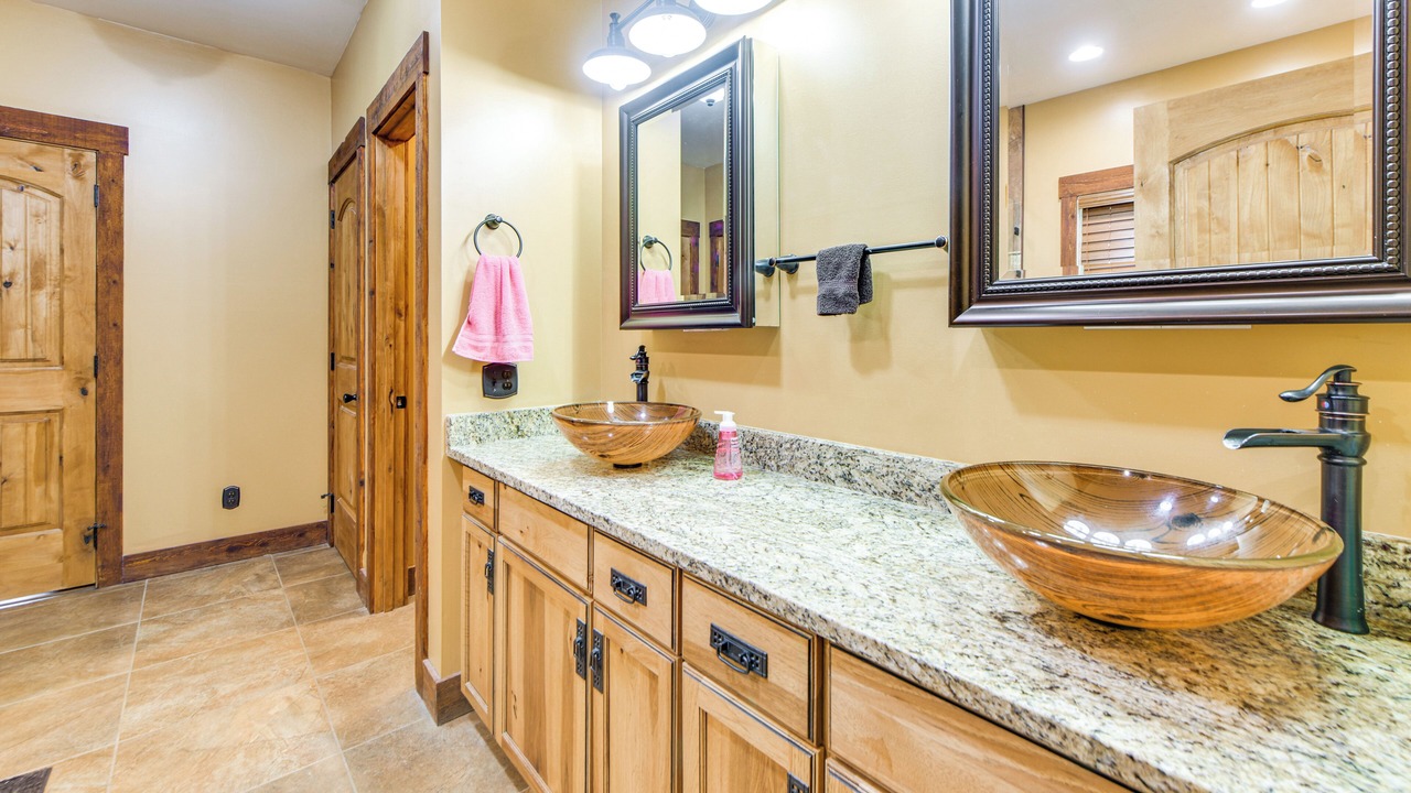 Photo of Bathroom in Pine Mountain