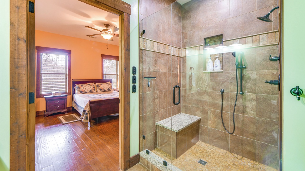 Photo of Bathroom in Pine Mountain