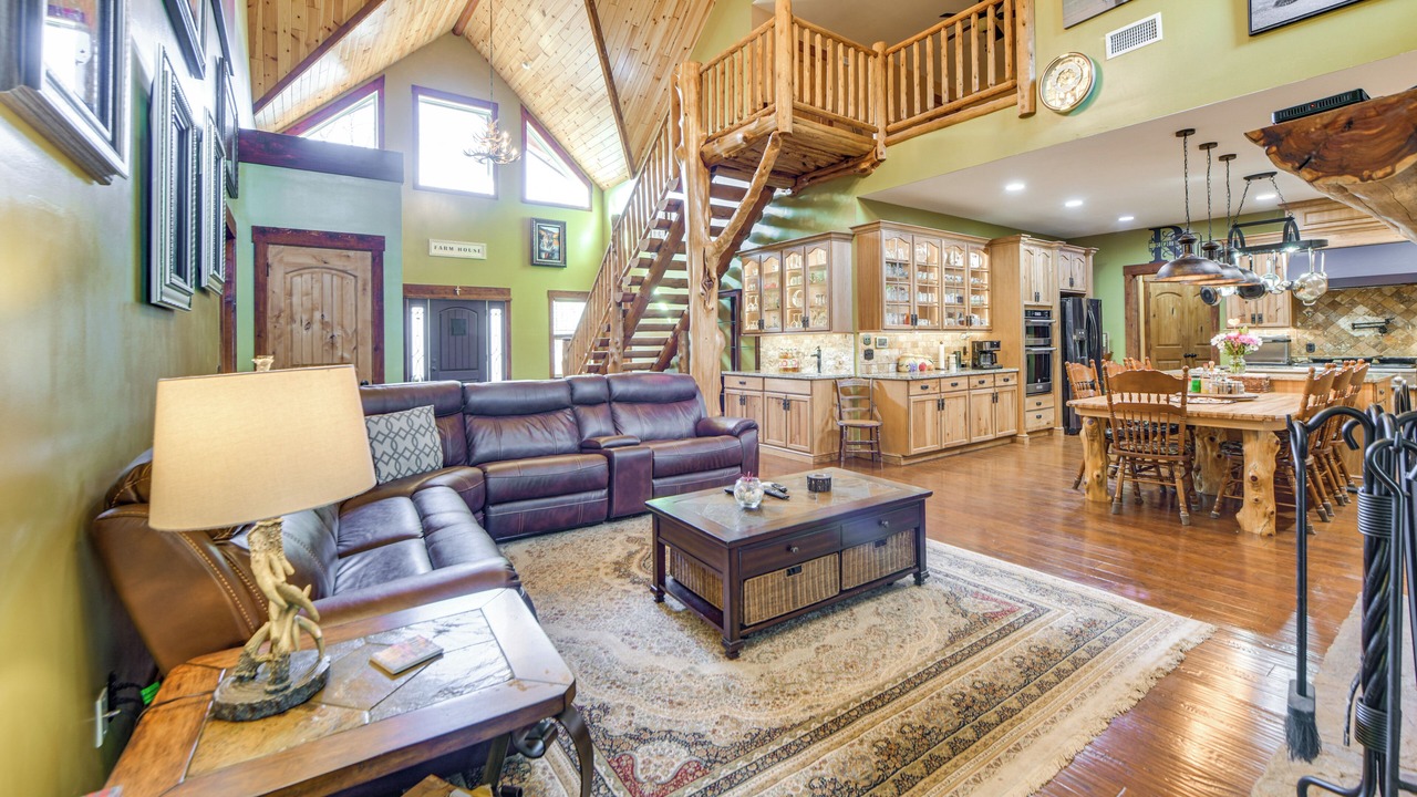 Photo of Others in Pine Mountain