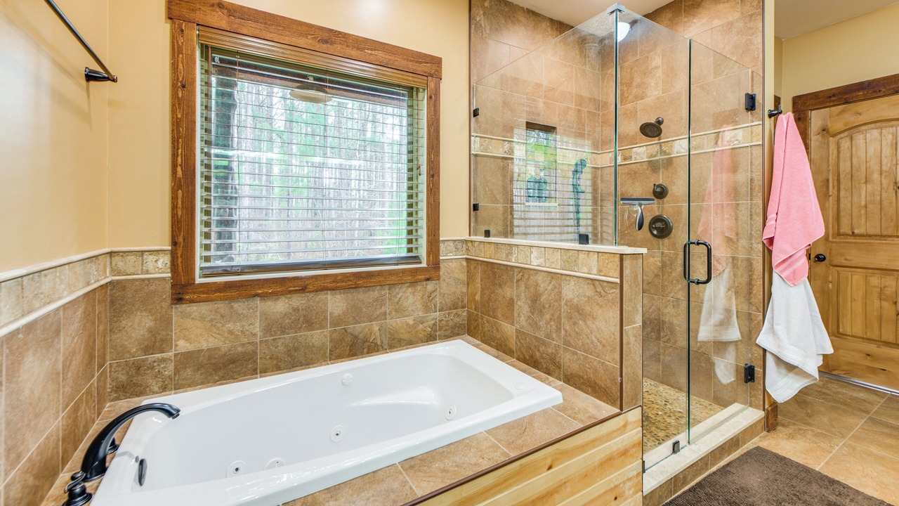 Photo of Bathroom in Pine Mountain