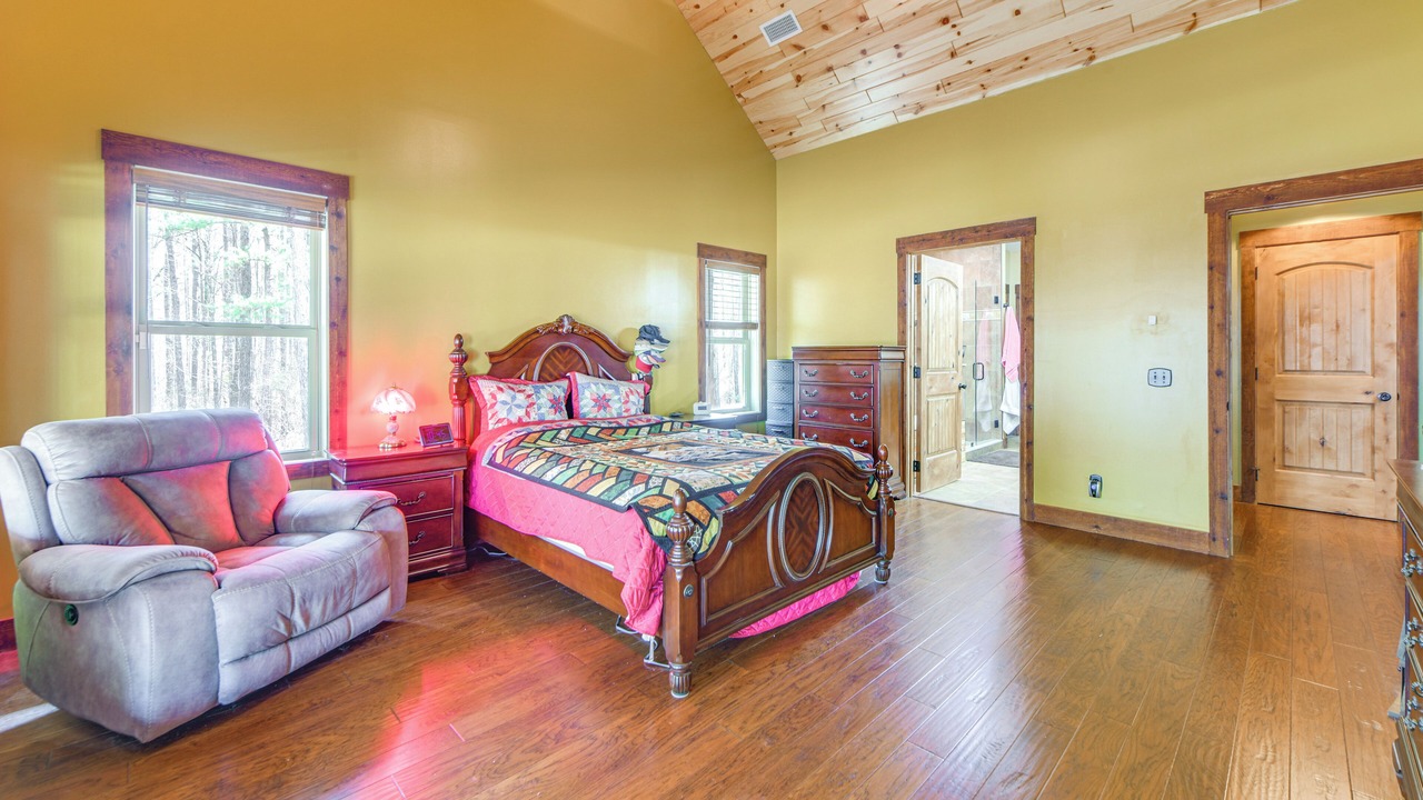 Photo of Bedroom in Pine Mountain