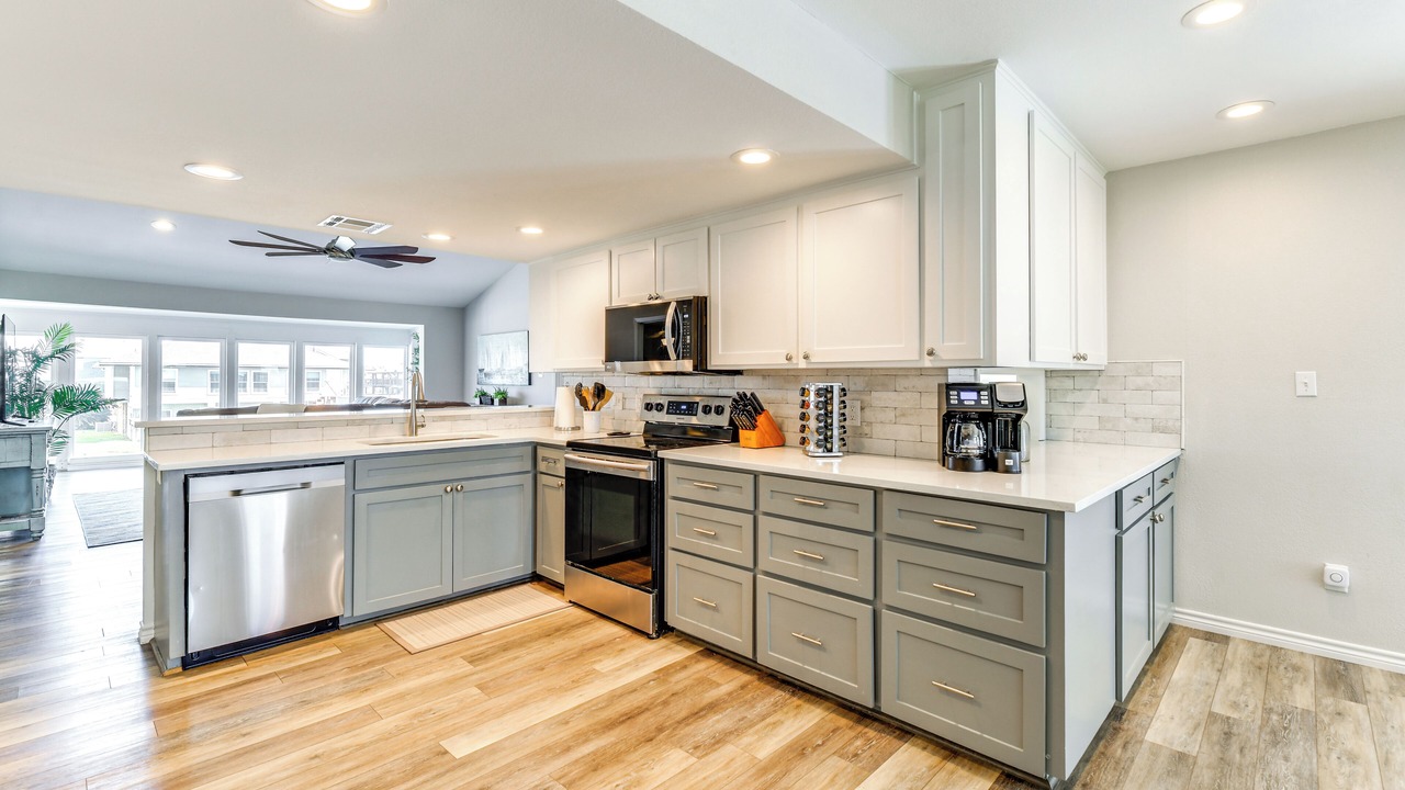 Photo of Kitchen in City-by-the Sea