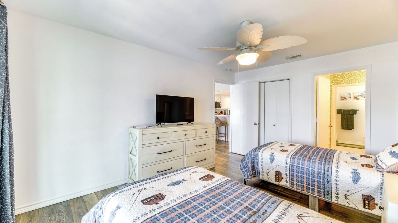 Photo of Bedroom in City-by-the Sea