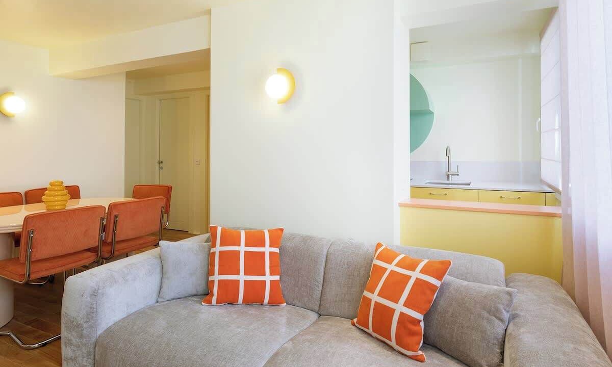 Photo of Livingroom in 8th Arrondissement