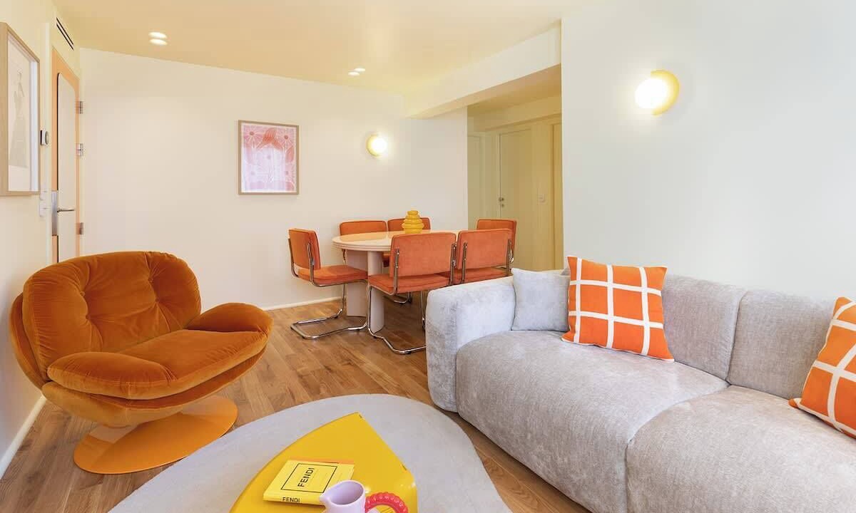 Photo of Livingroom in 8th Arrondissement