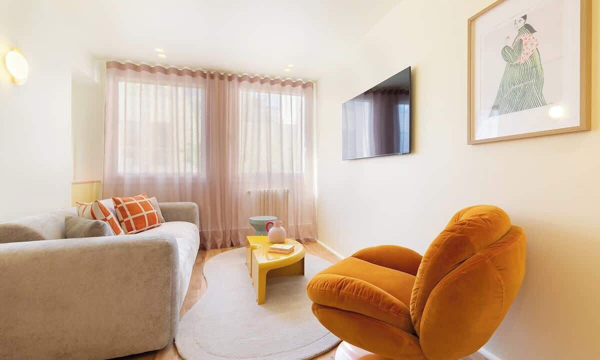 Photo of Livingroom in 8th Arrondissement