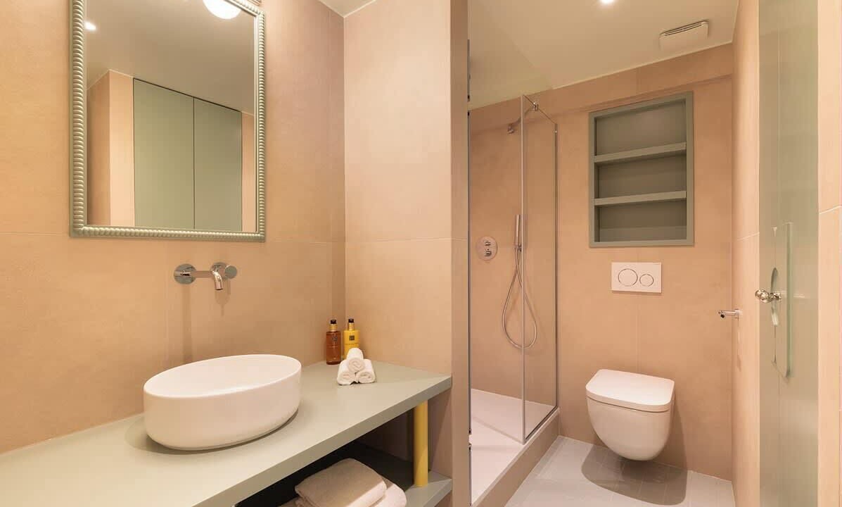 Photo of Bathroom in 8th Arrondissement