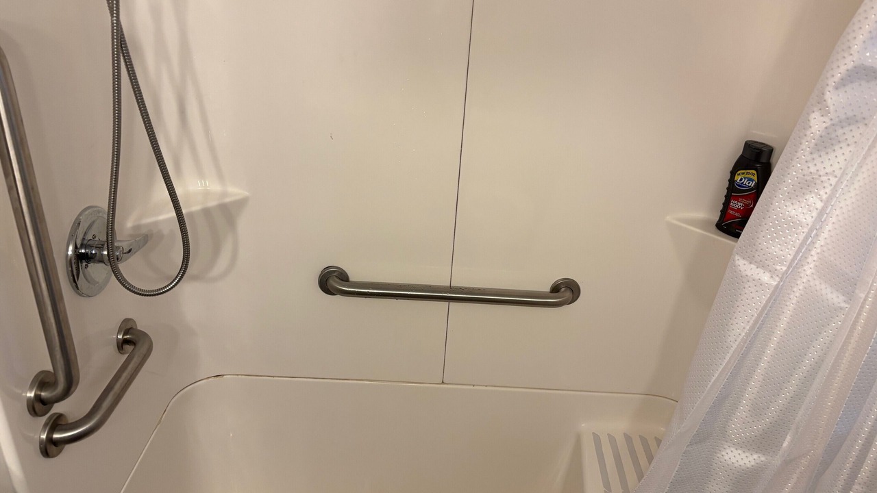 Photo of Bathroom in Mohawk