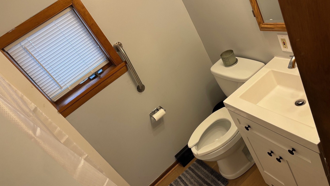 Photo of Bathroom in Mohawk