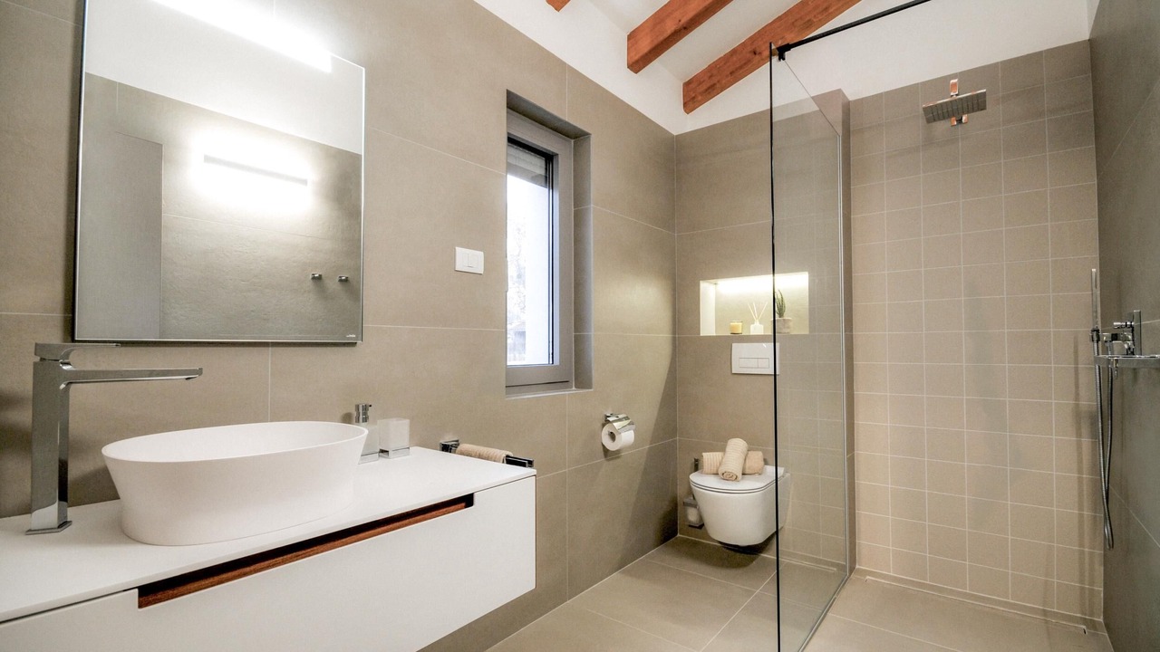 Photo of Bathroom in Gajana