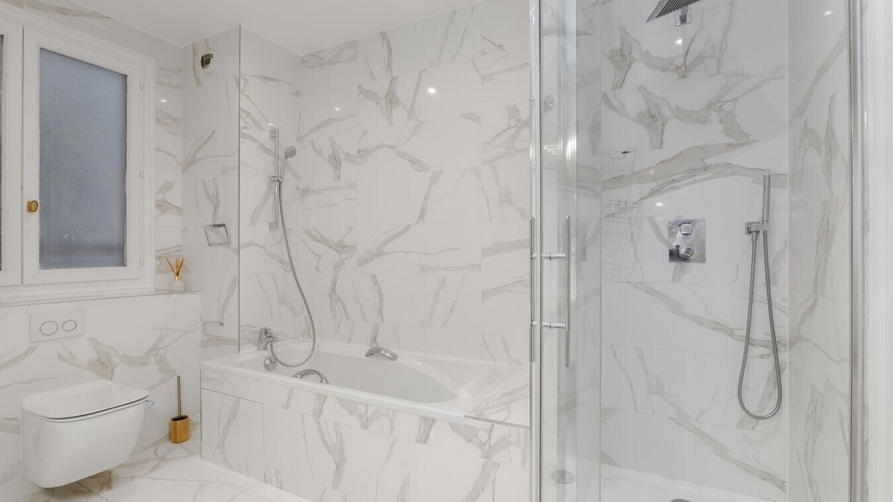 Photo of Bathroom in Chaillot