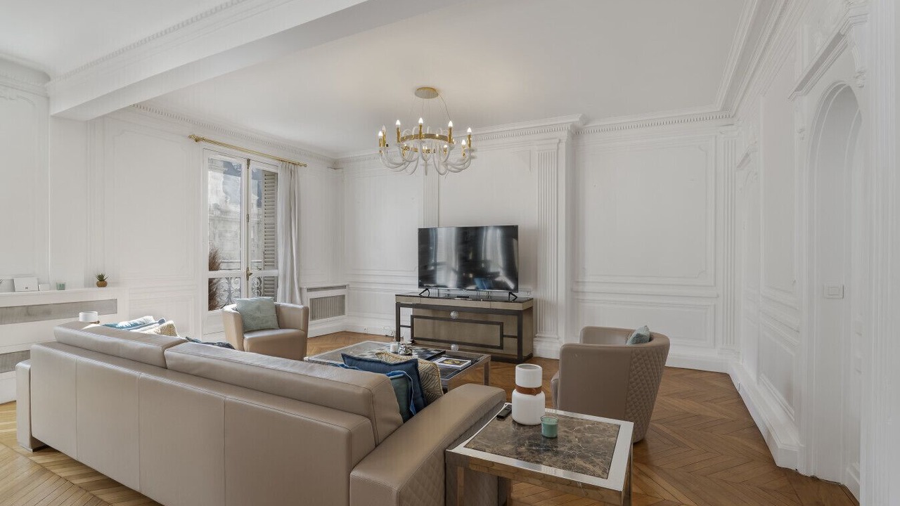 Photo of Livingroom in Chaillot