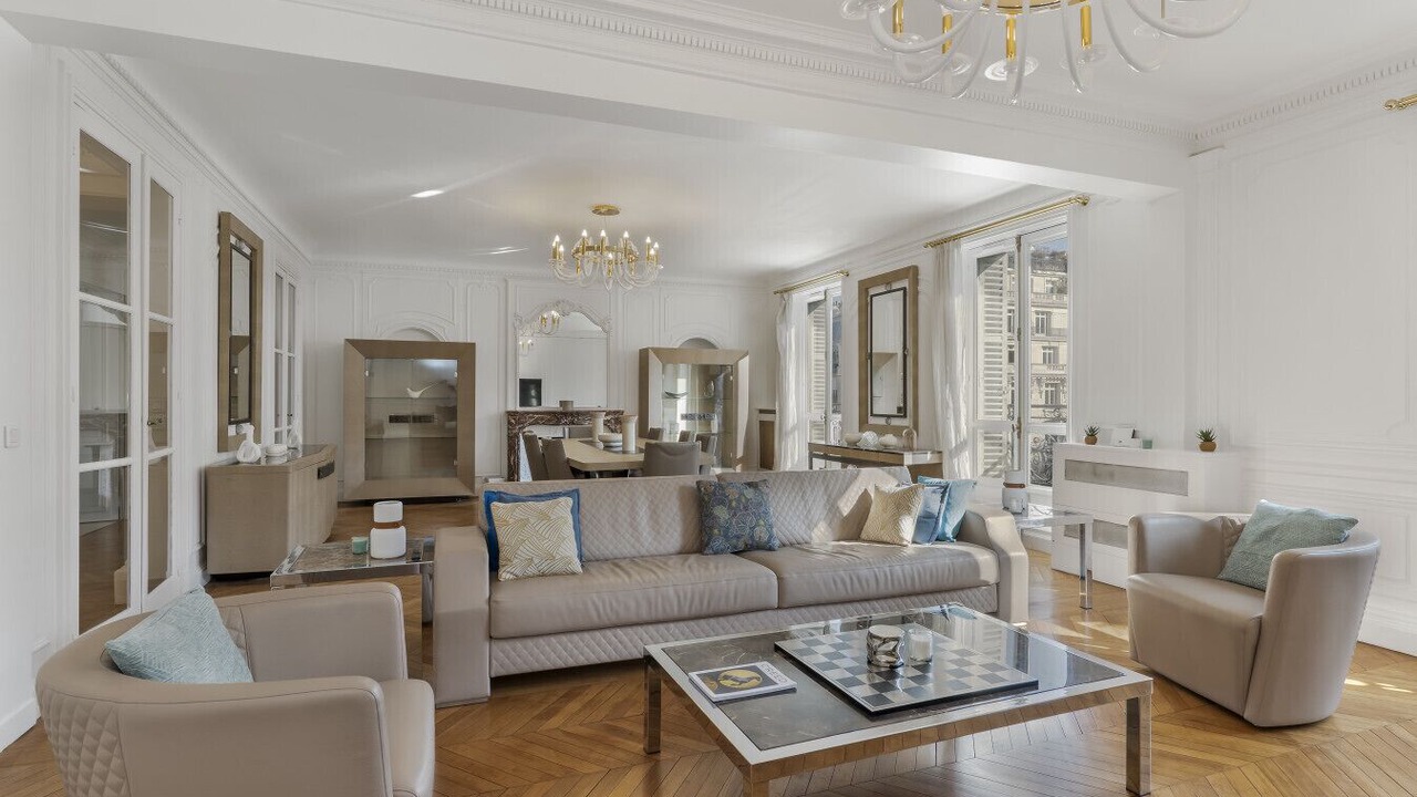 Photo of Livingroom in Chaillot