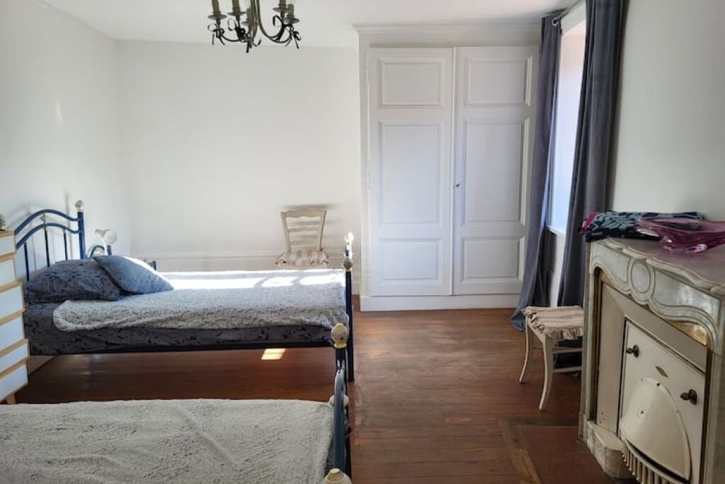 Photo of Bedroom in Albigny-sur-Saone