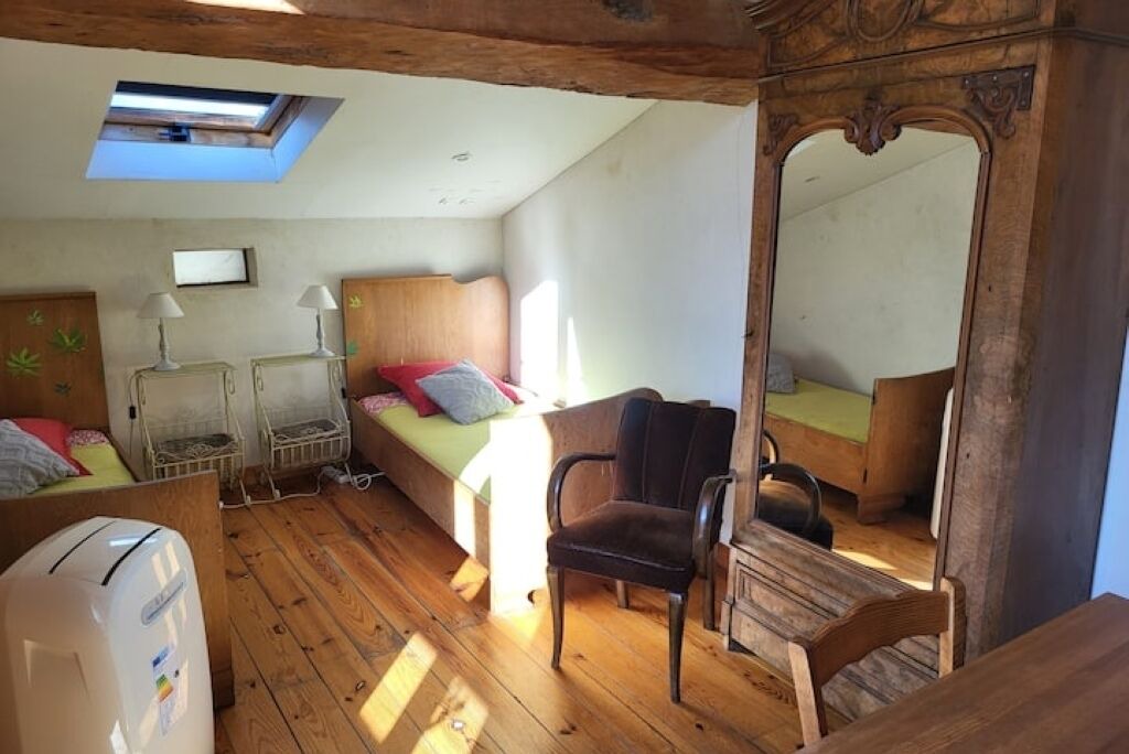 Photo of Bedroom in Albigny-sur-Saone