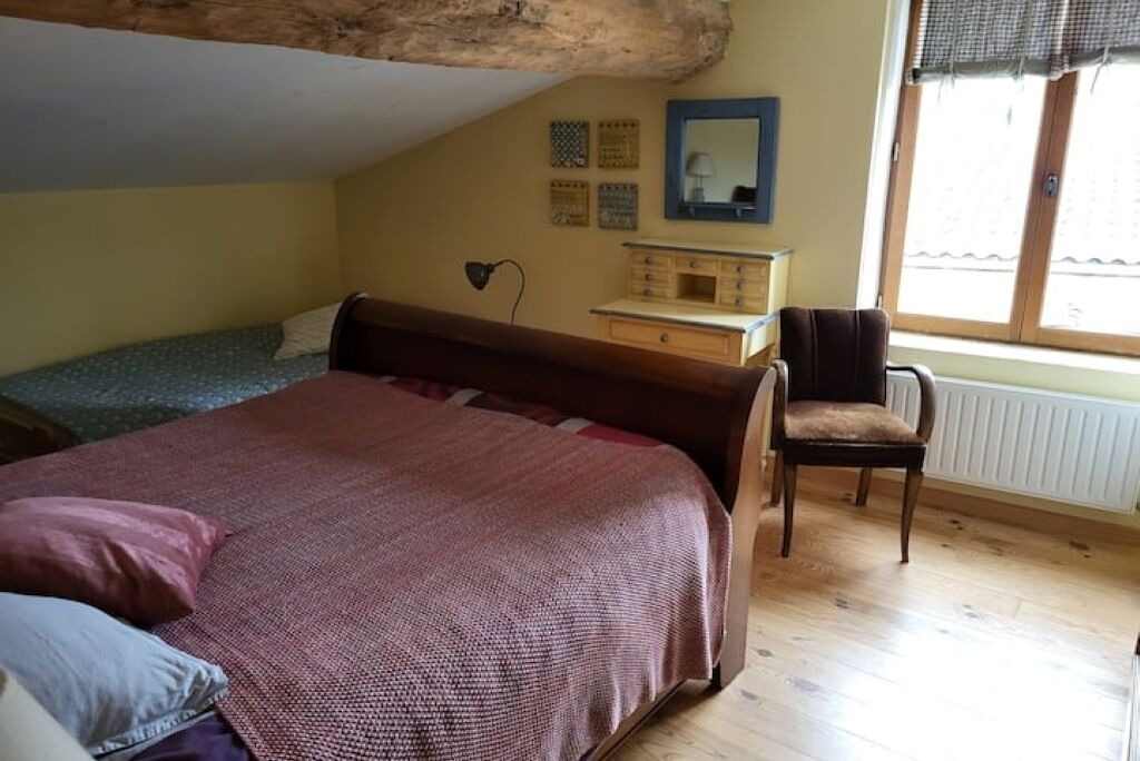 Photo of Bedroom in Albigny-sur-Saone
