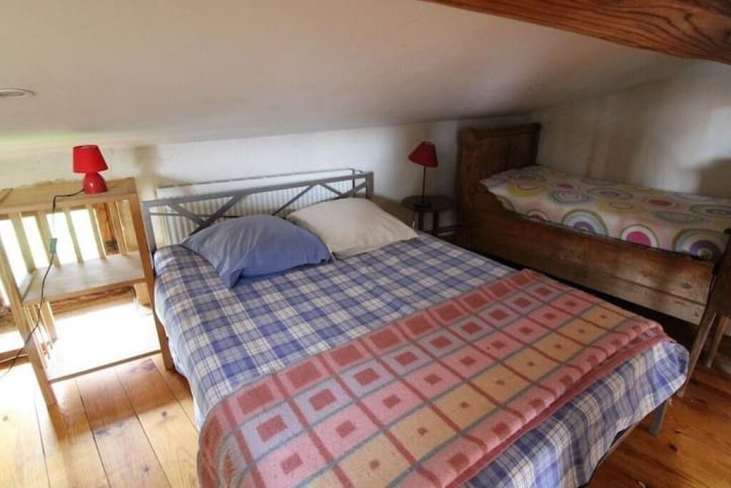Photo of Bedroom in Albigny-sur-Saone
