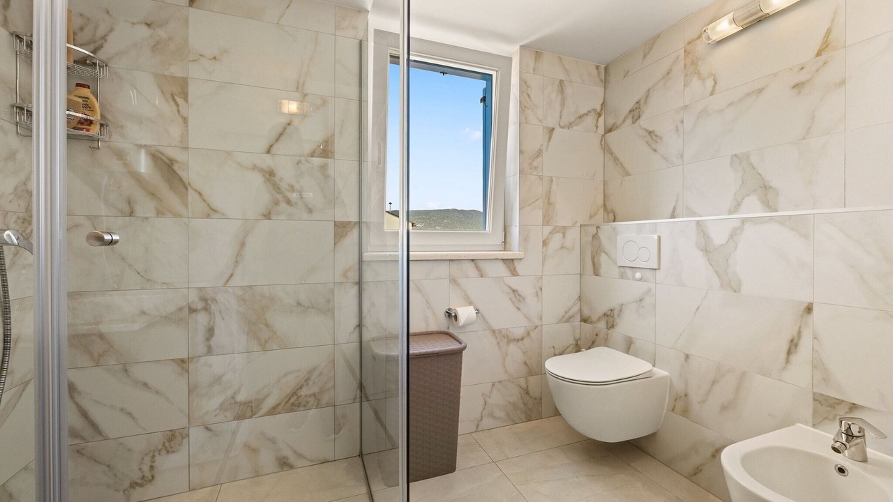 Photo of Bathroom in Cres