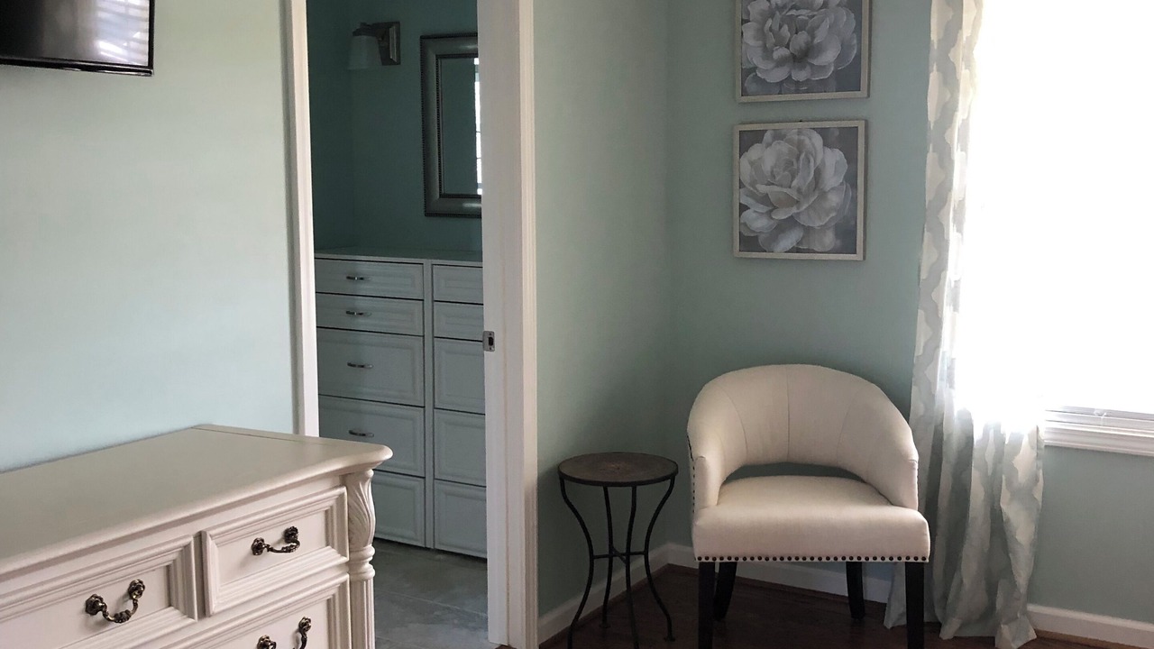 Photo of Livingroom in Oak Grove