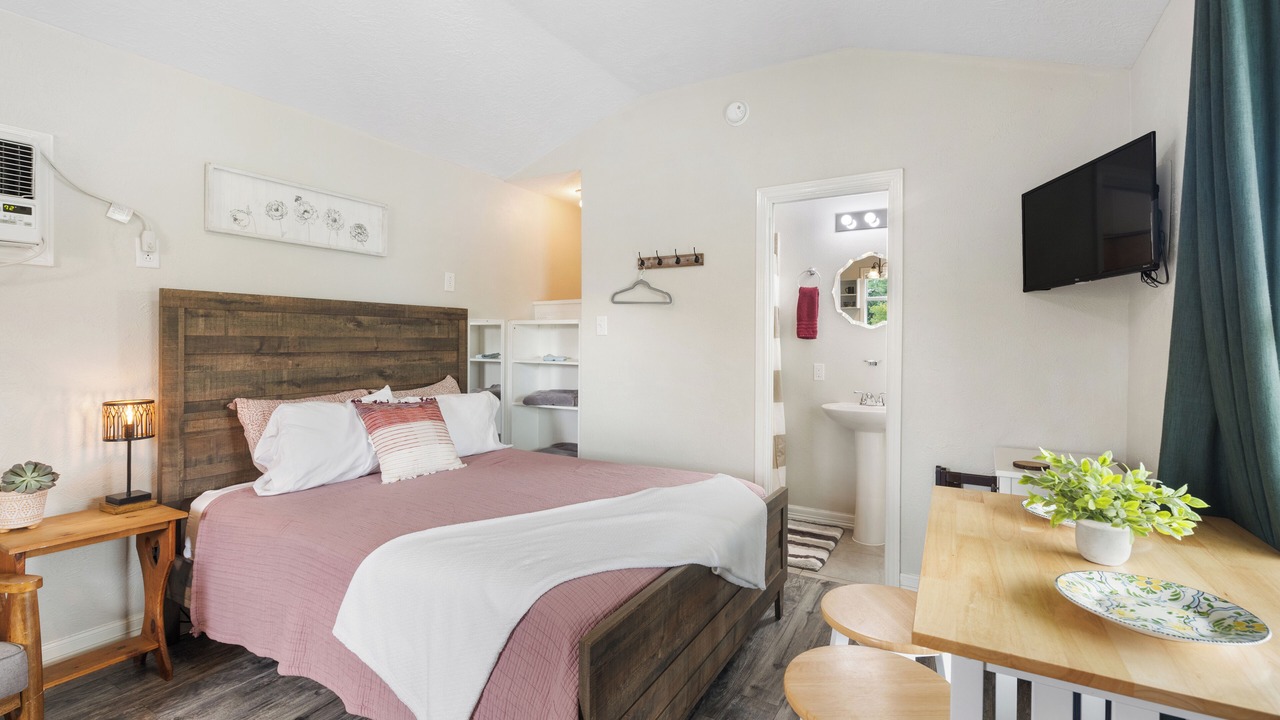 Photo of Bedroom in Prairie Lea
