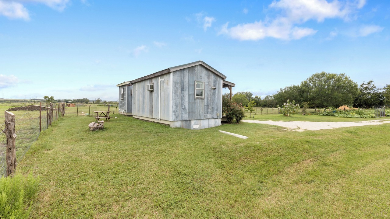 Photo of Outdoor in Prairie Lea