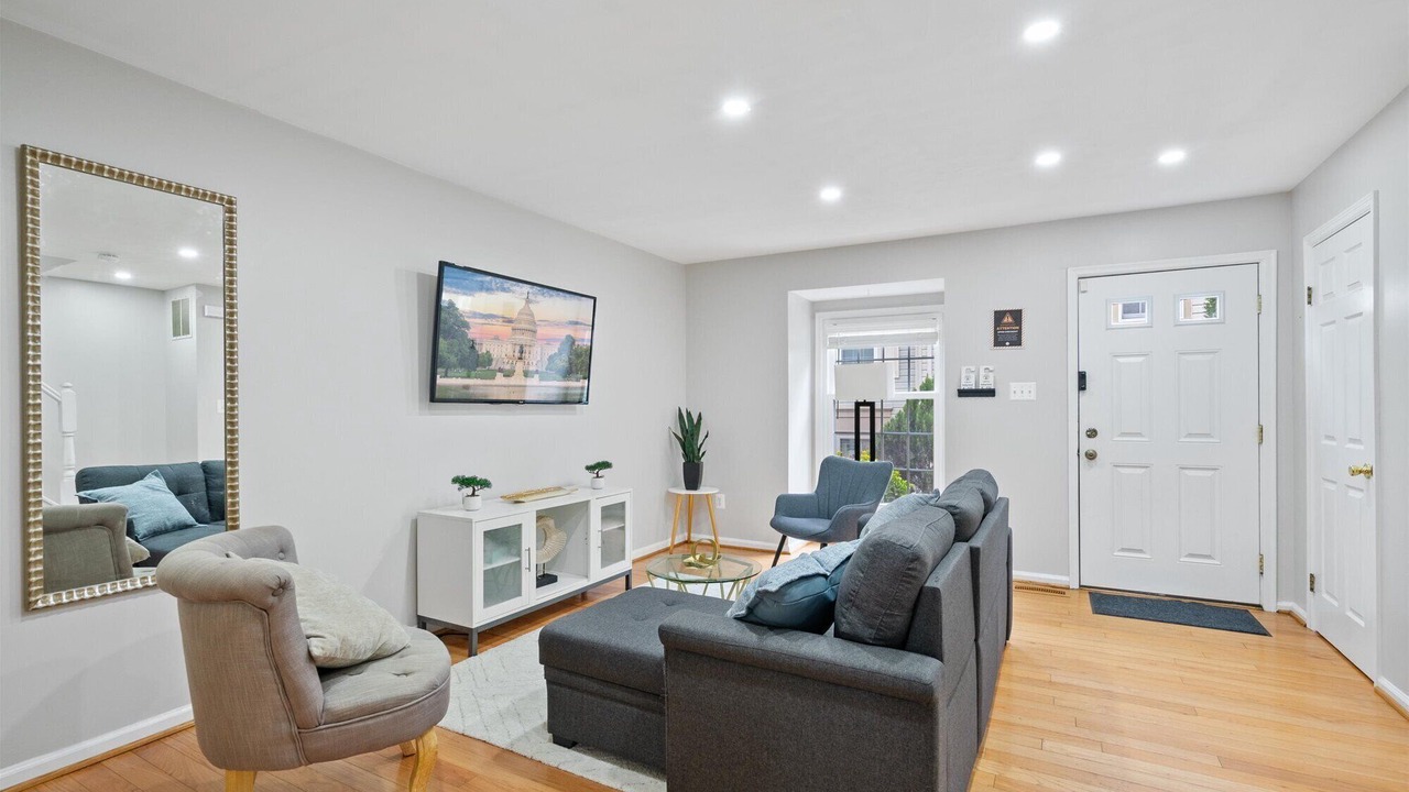 Photo of Livingroom in Arlington