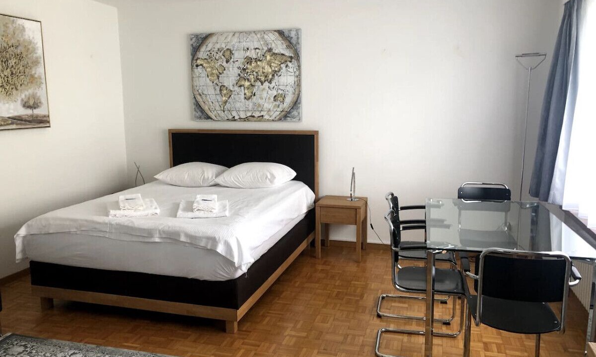 Photo of Bedroom in Hirslanden