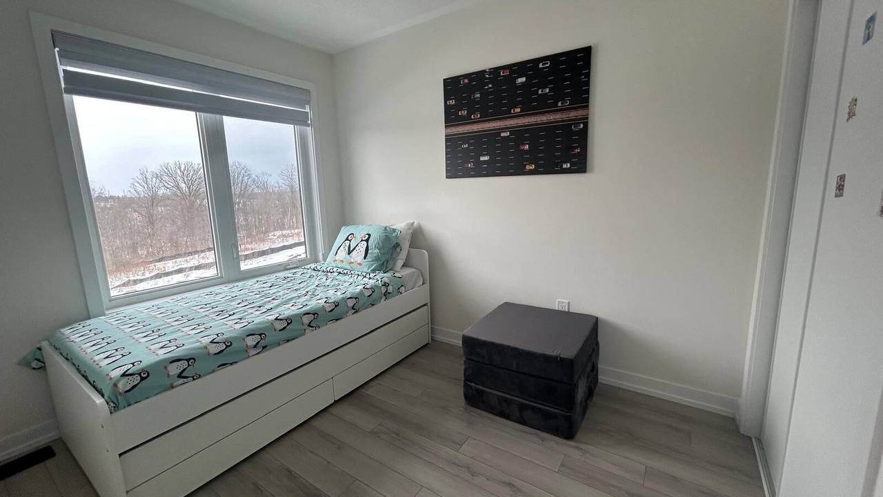 Photo of Bedroom in Halton Regional Municipality