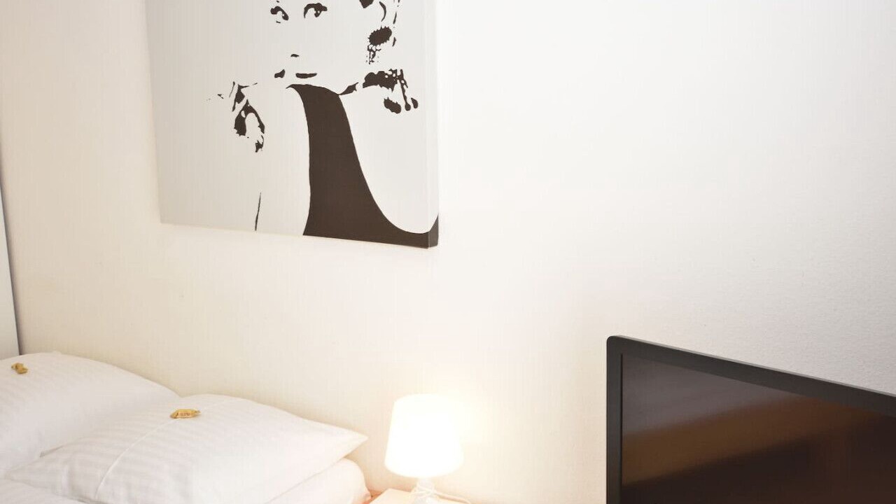Photo of Bedroom in District 6