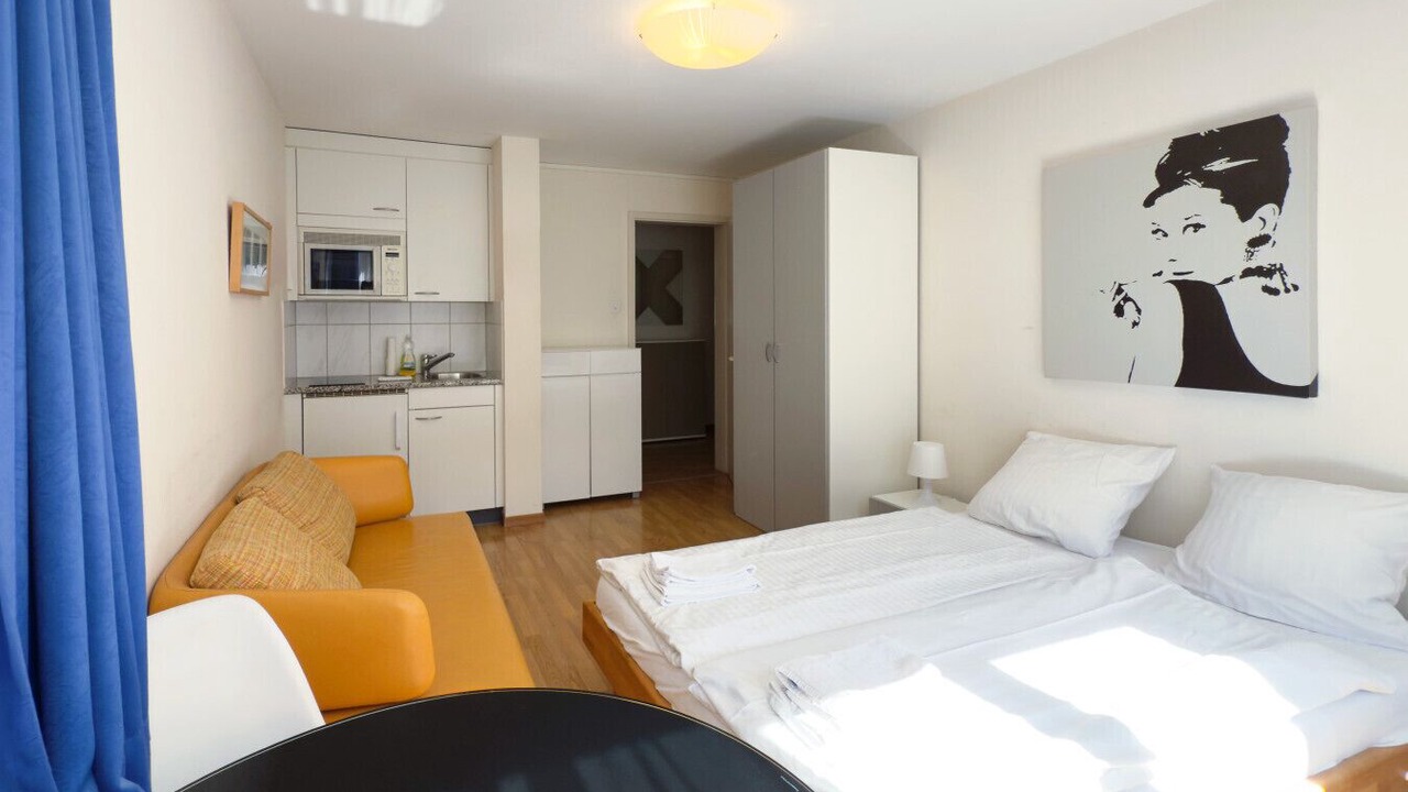 Photo of Bedroom in District 6