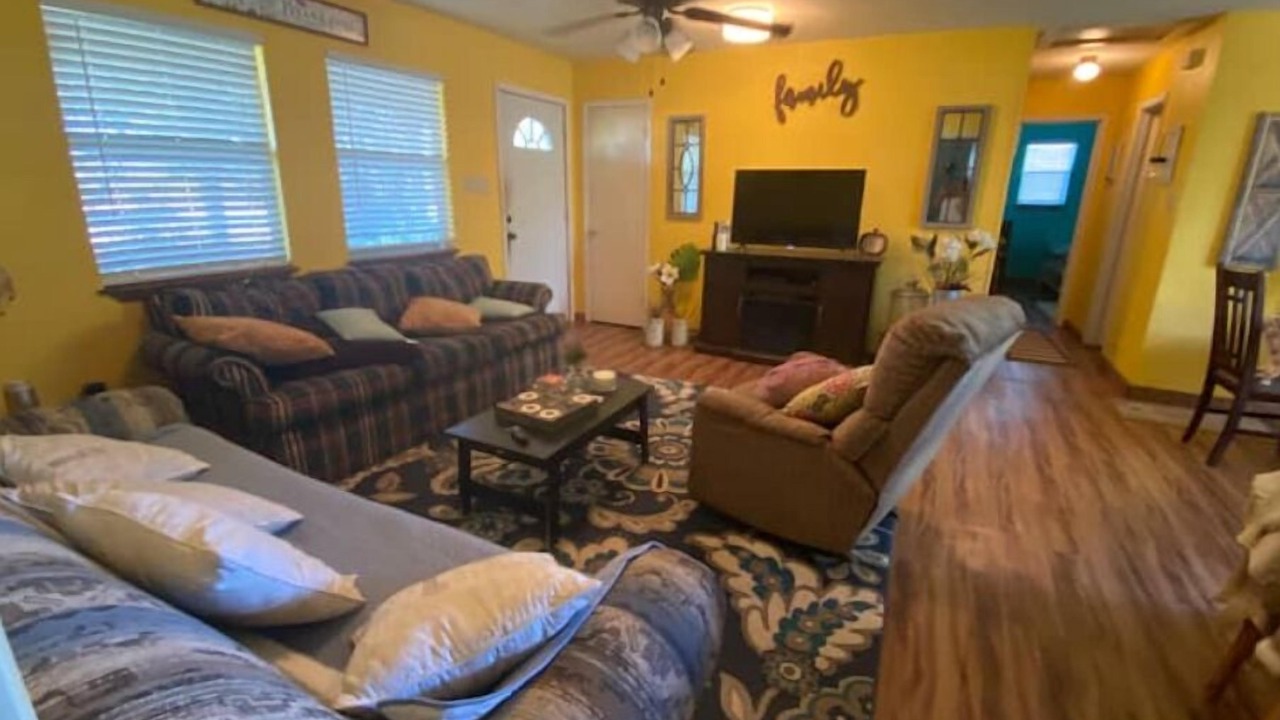 Photo of Livingroom in Burton