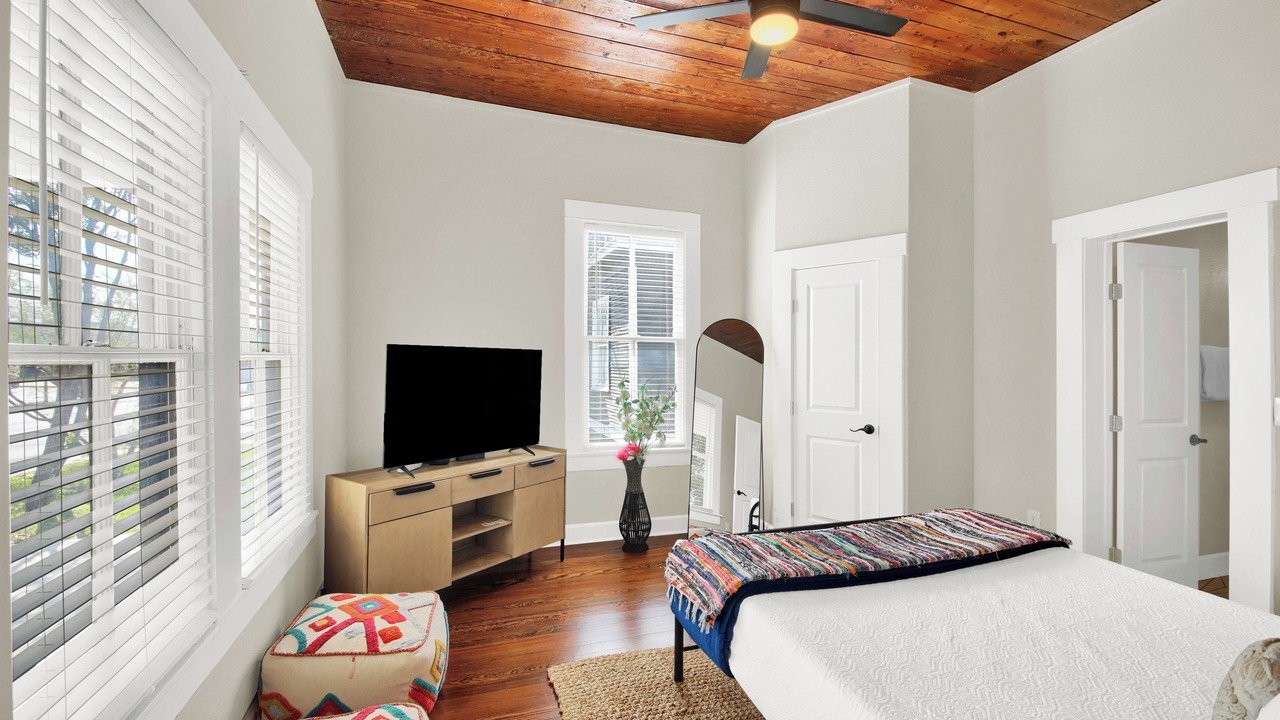 Photo of Bedroom in Southtown