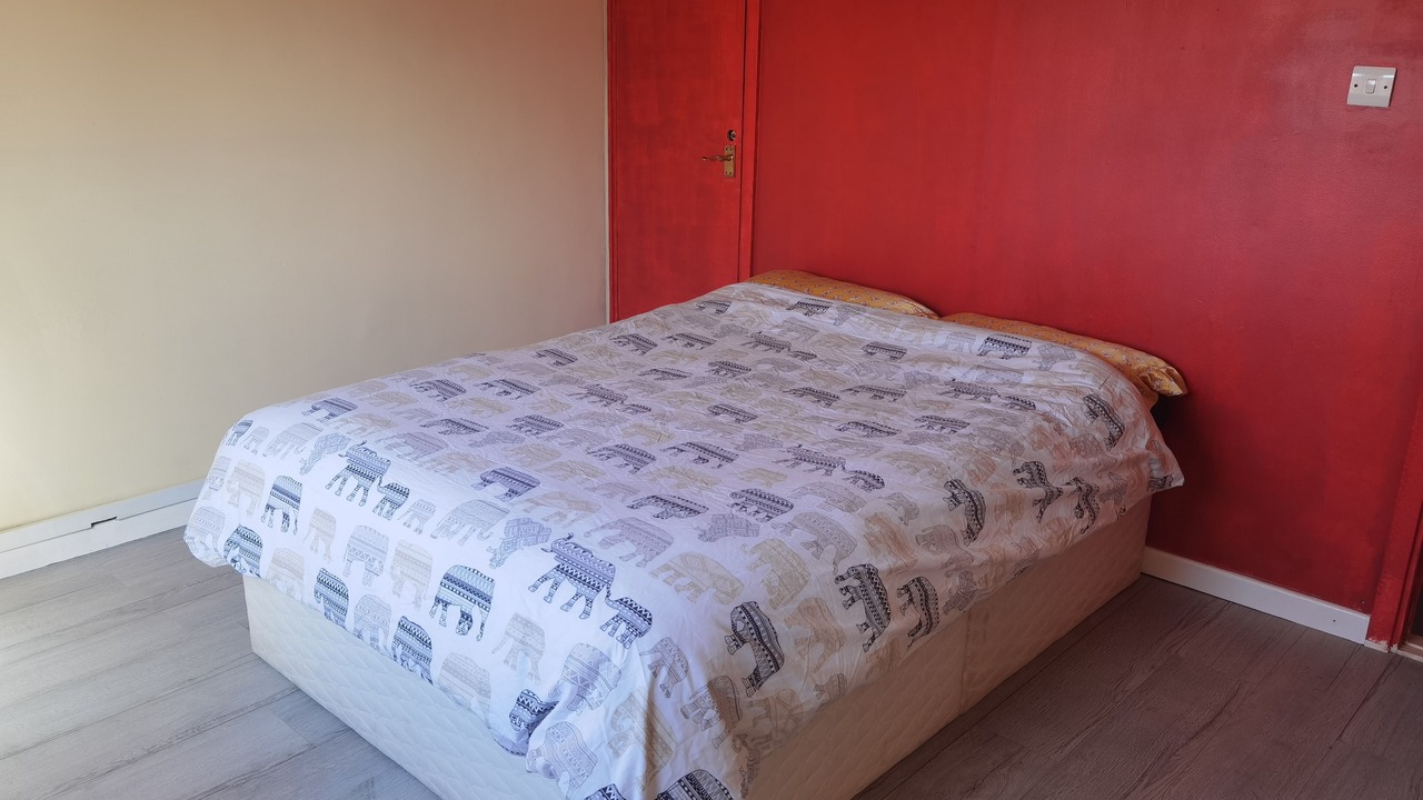 Photo of Bedroom in North Glasgow