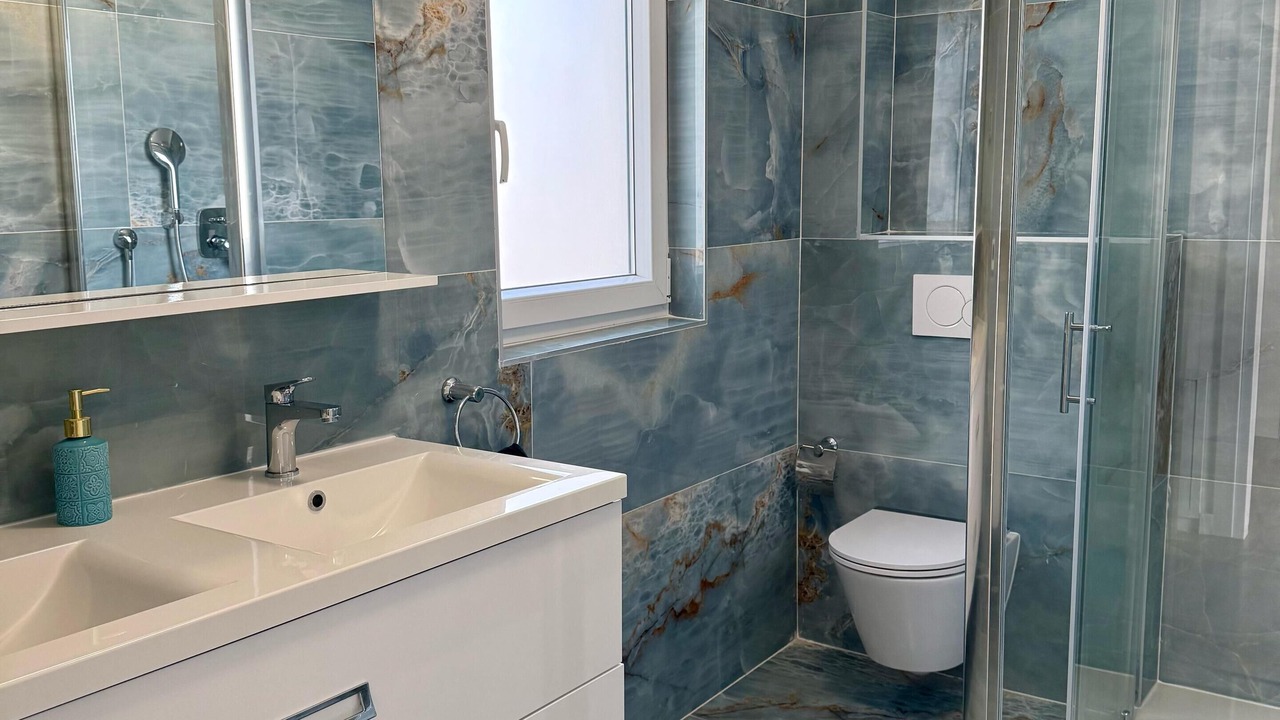 Photo of Bathroom in Mali Maj