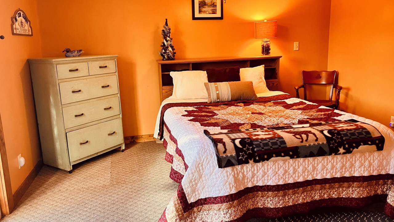 Photo of Bedroom in Wauksaukee
