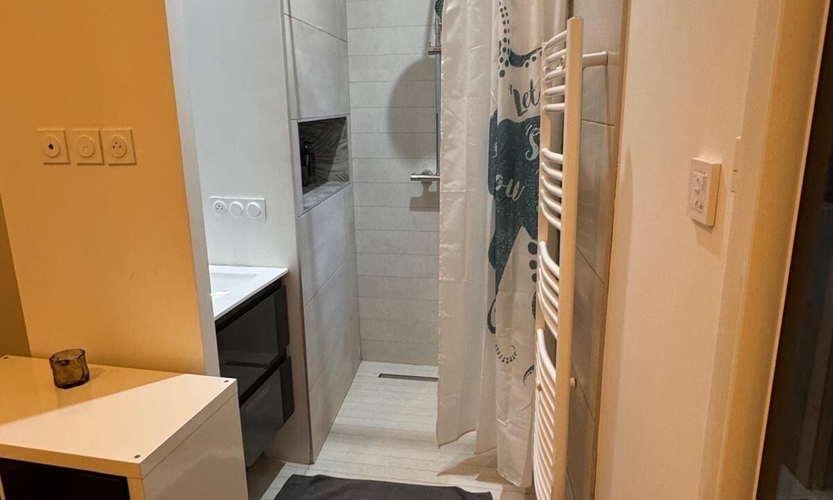 Photo of Bathroom in Venissieux