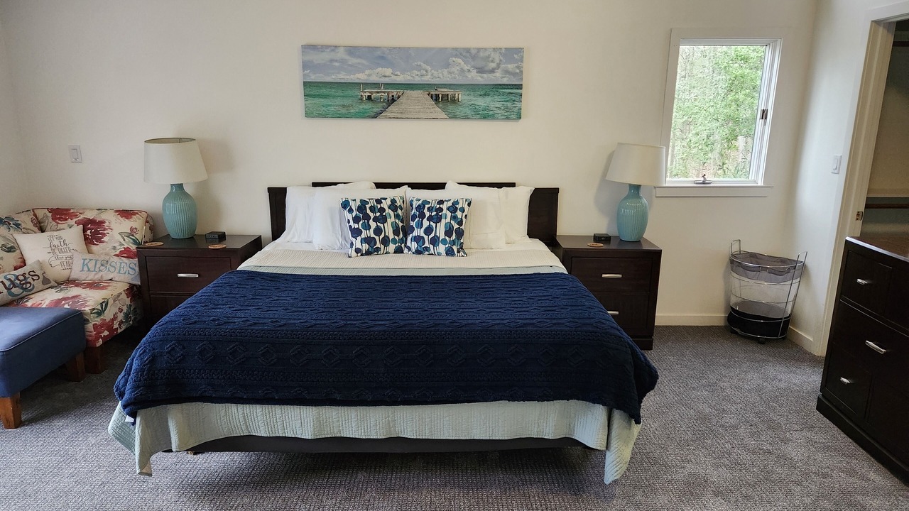 Photo of Bedroom in Lusby