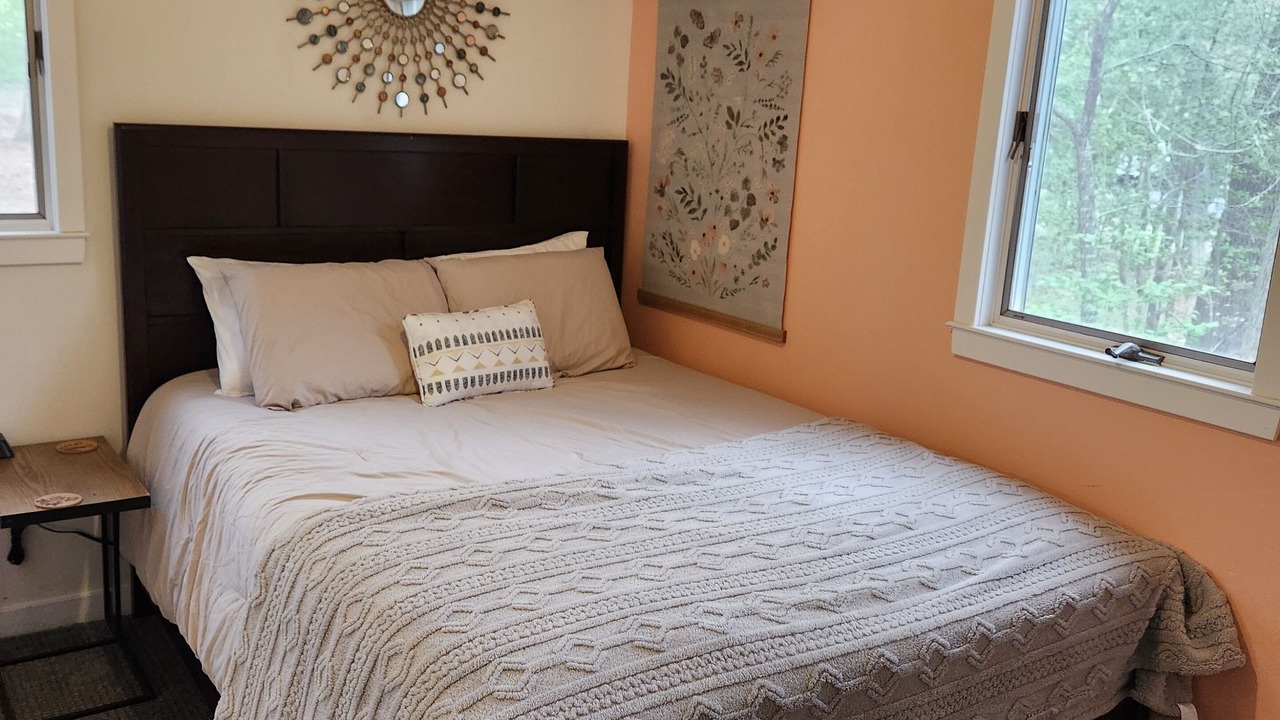 Photo of Bedroom in Lusby