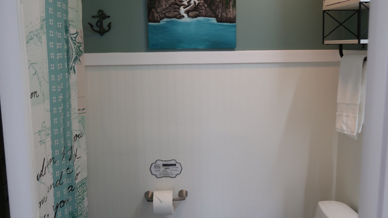 Photo of Bathroom in Lusby