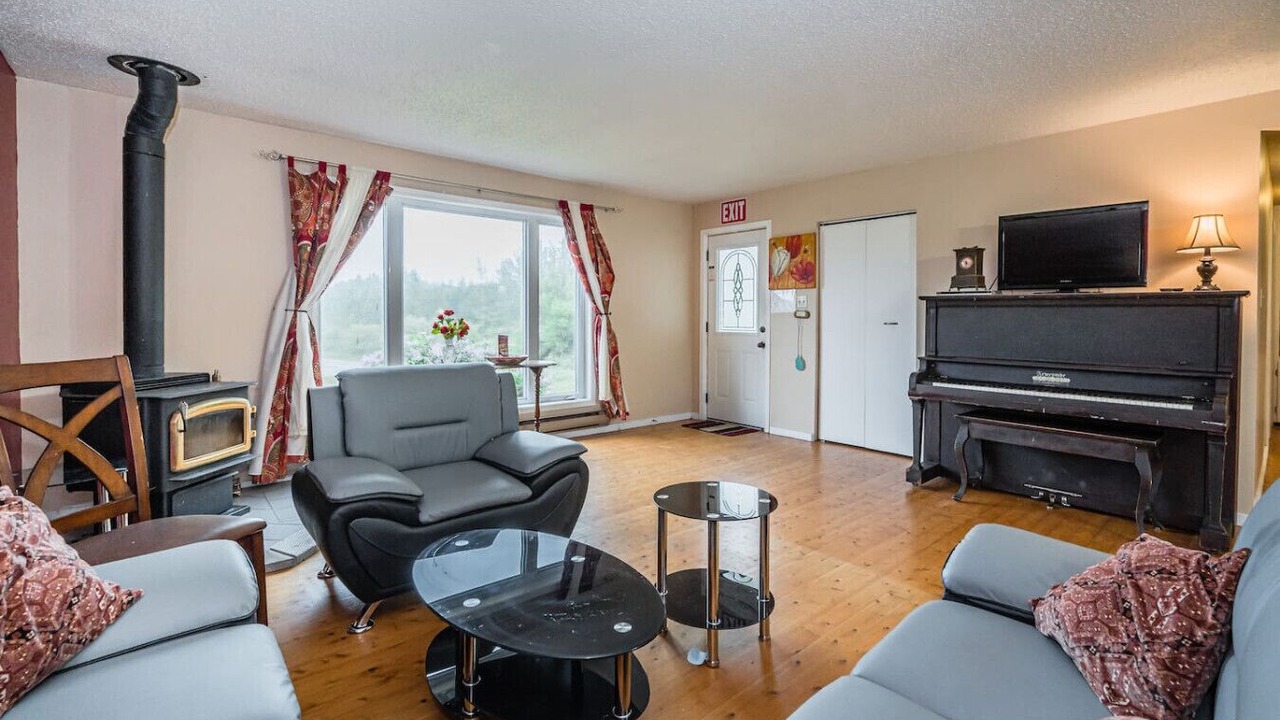 Photo of Livingroom in Tobermory