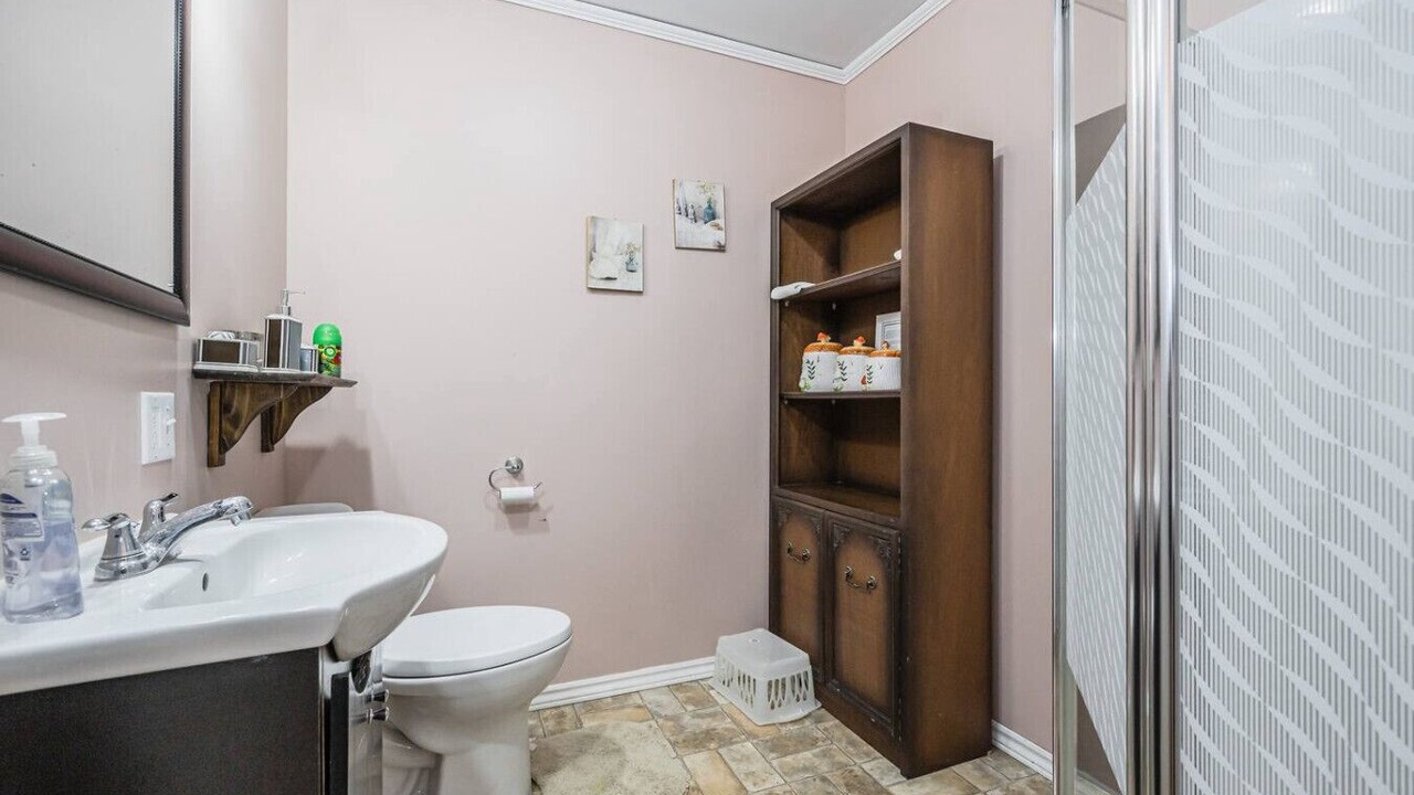 Photo of Bathroom in Tobermory