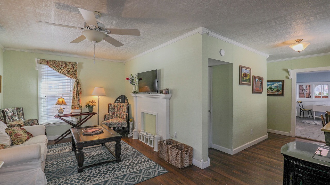 Photo of Livingroom in Cloudcroft