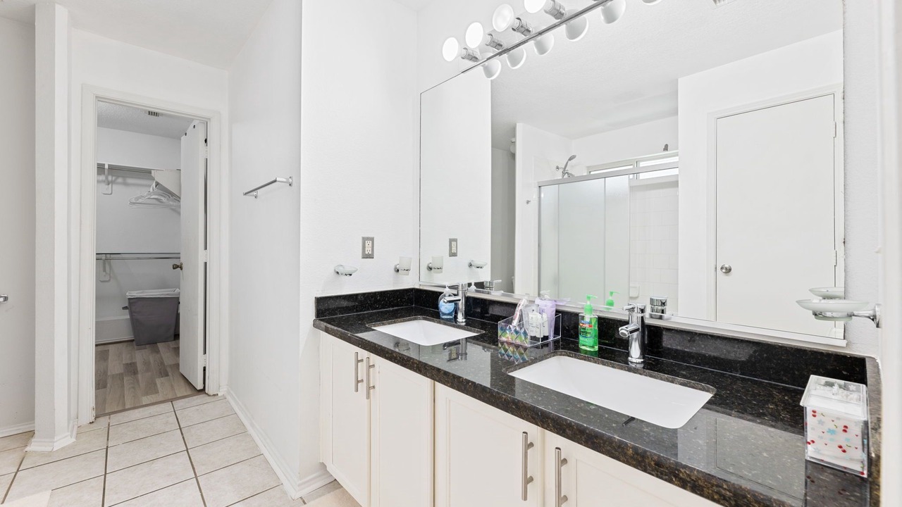 Photo of Bathroom in Clodine