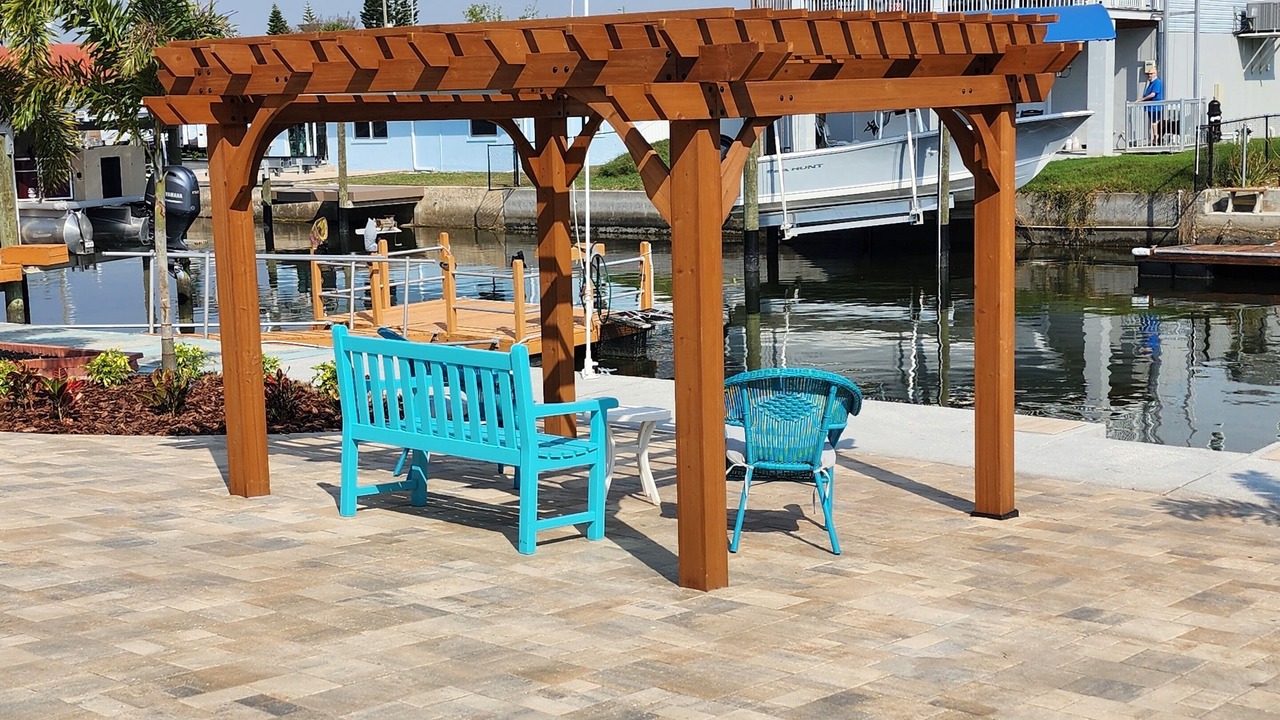 Photo of Patio Balcony in Signal Cove