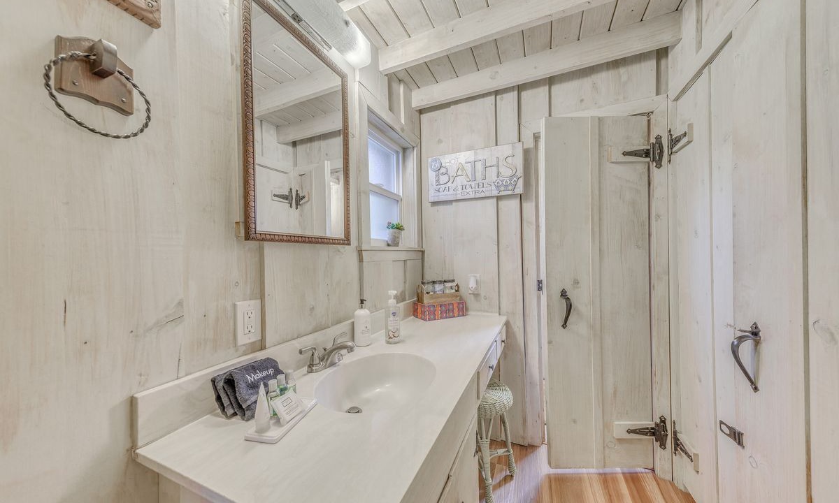 Photo of Bathroom in Ruidoso