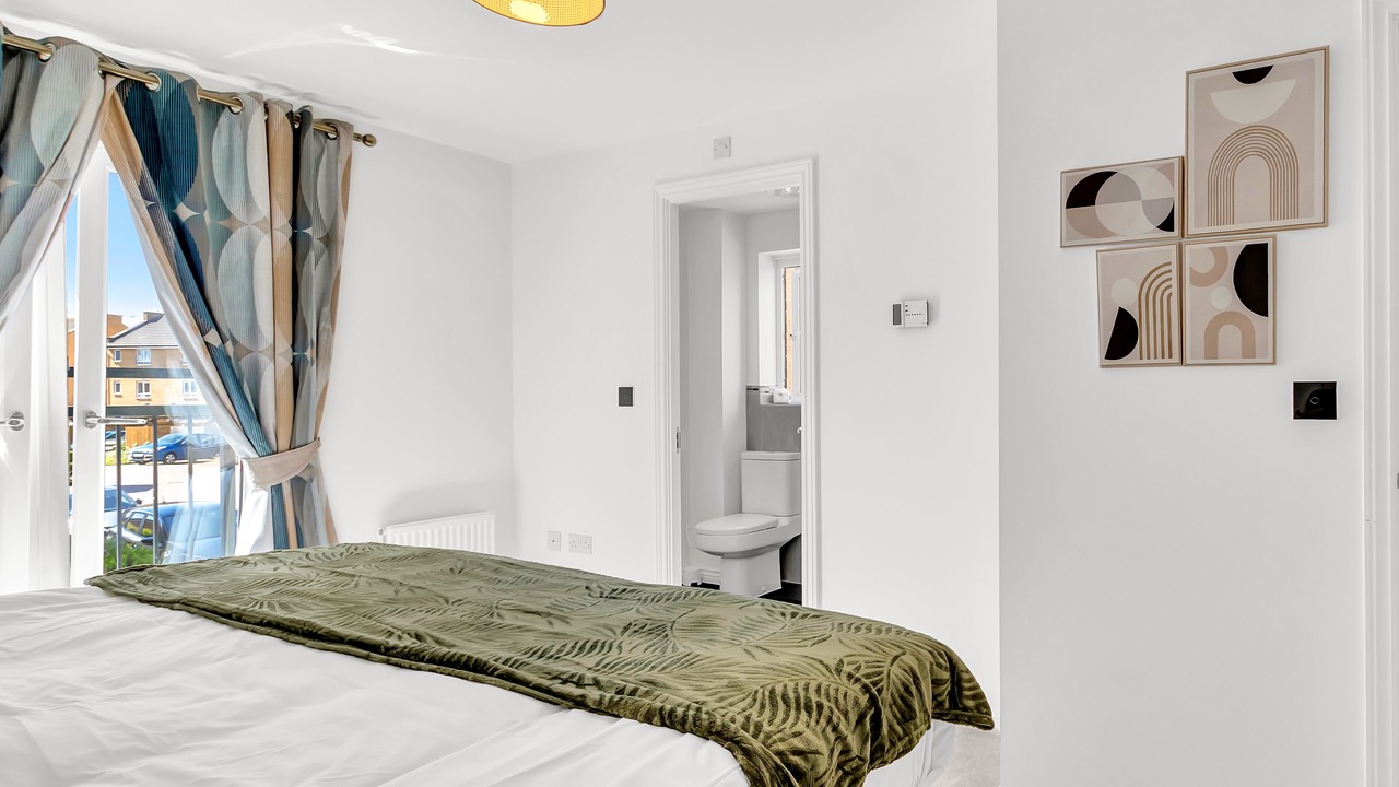 Photo of Bedroom in Basildon