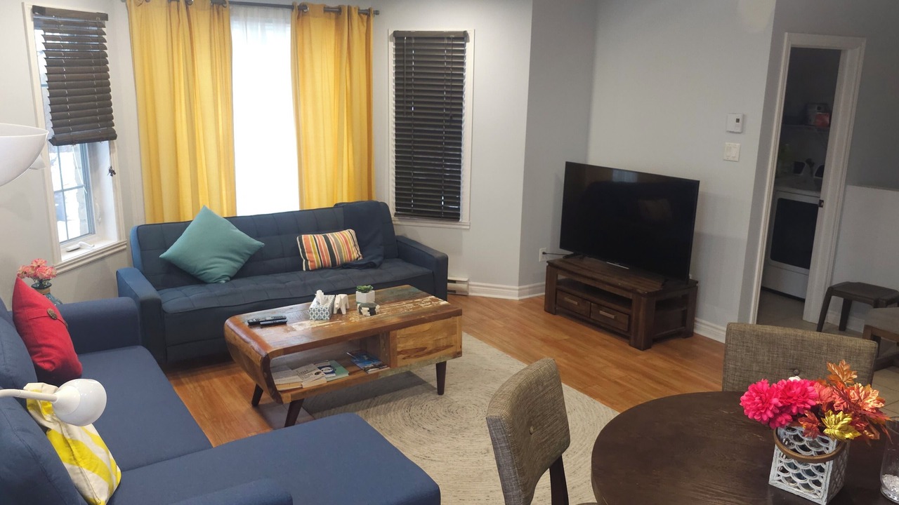 Photo of Livingroom in Laval