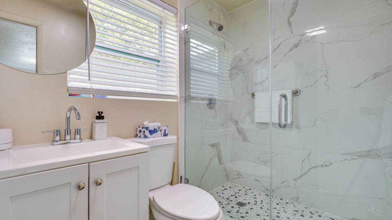 Photo of Bathroom in Miami Gardens