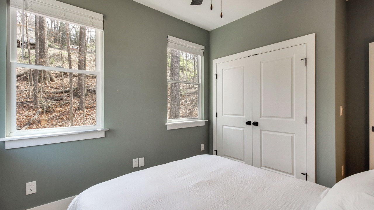 Photo of Bedroom in Rossville